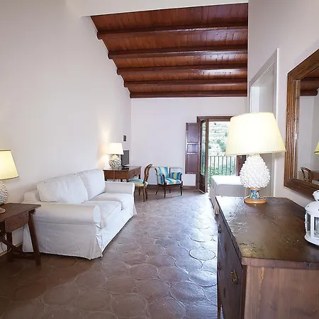 Nanfro - Masseria Spaccaforno Çiftlik konaklama *