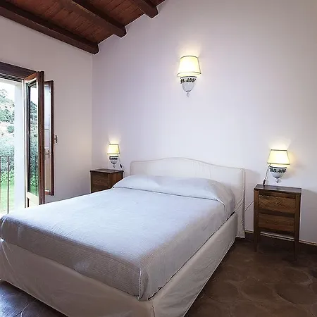 Nanfro - Masseria Spaccaforno Çiftlik konaklama *